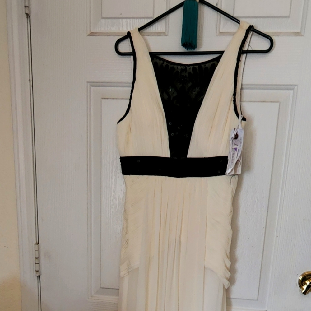 Long White gown can be used for occasions.